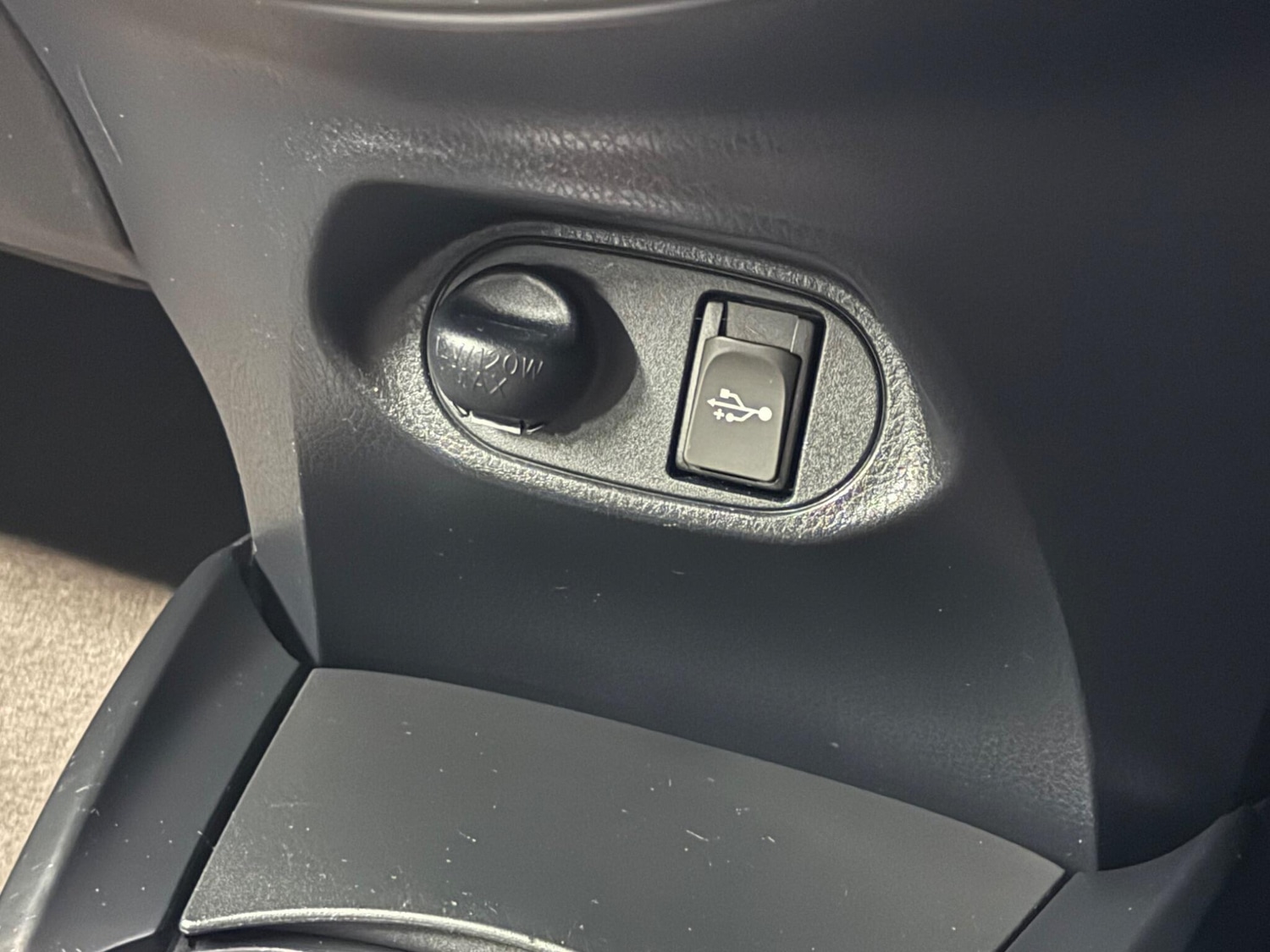 Used Toyota Yaris 2016 for sale - 77345269: Photo 29