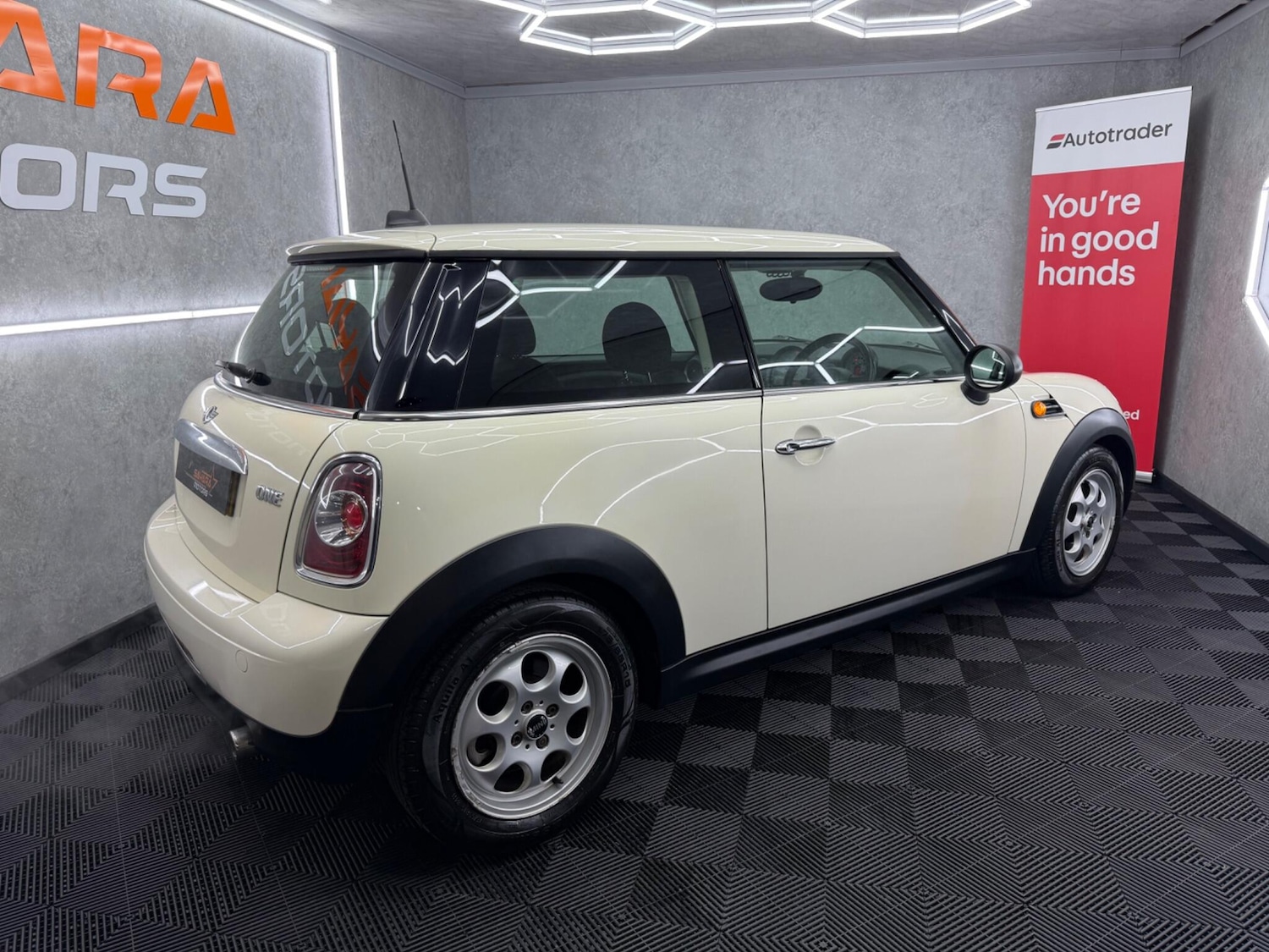 Used MINI Hatch 2011 for sale - 78101040: Photo 14