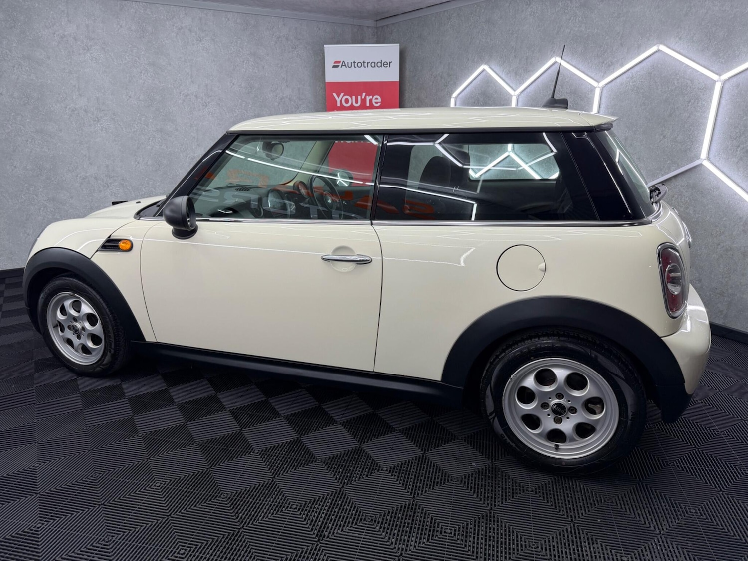 Used MINI Hatch 2011 for sale - 78101040: Photo 15