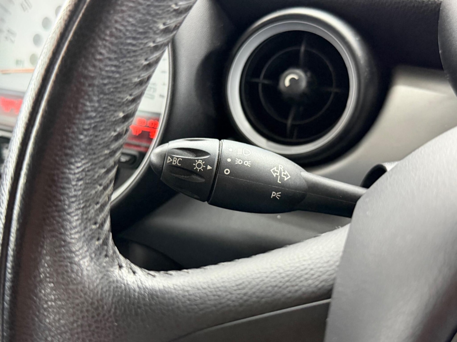 Used MINI Hatch 2011 for sale - 78101040: Photo 33