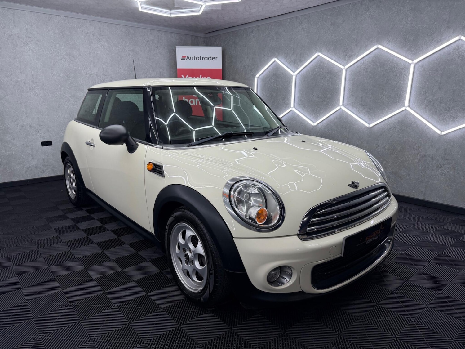 Used MINI Hatch 2011 for sale - 78101040: Photo 6
