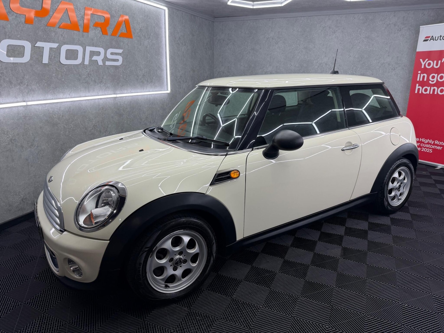 Used MINI Hatch 2011 for sale - 78101040: Photo 8
