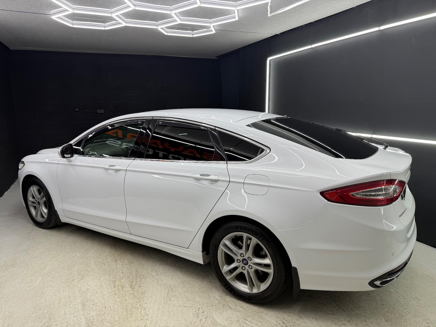 Used Ford Mondeo 2015 for sale - 77143230: Photo 13