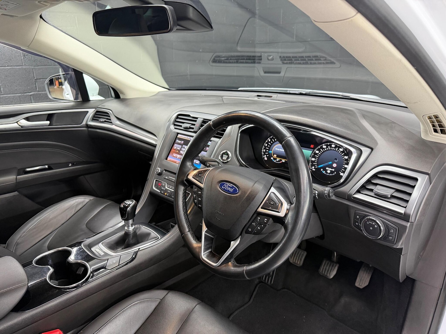 Used Ford Mondeo 2015 for sale - 77143230: Photo 19