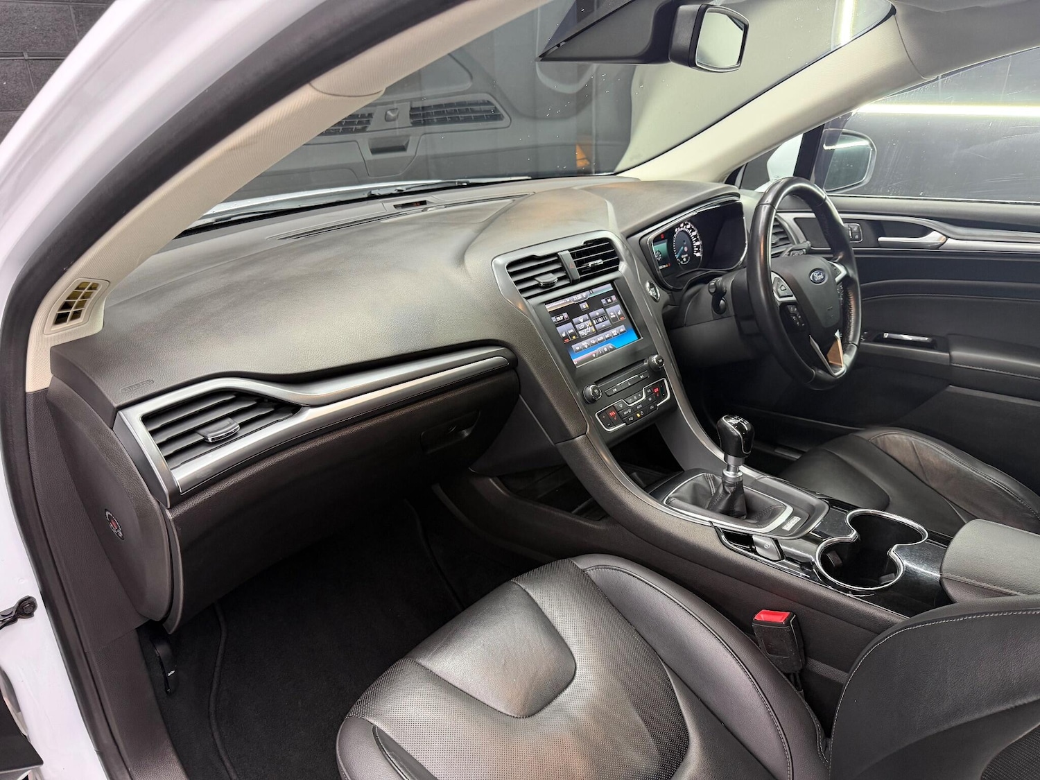 Used Ford Mondeo 2015 for sale - 77143230: Photo 22