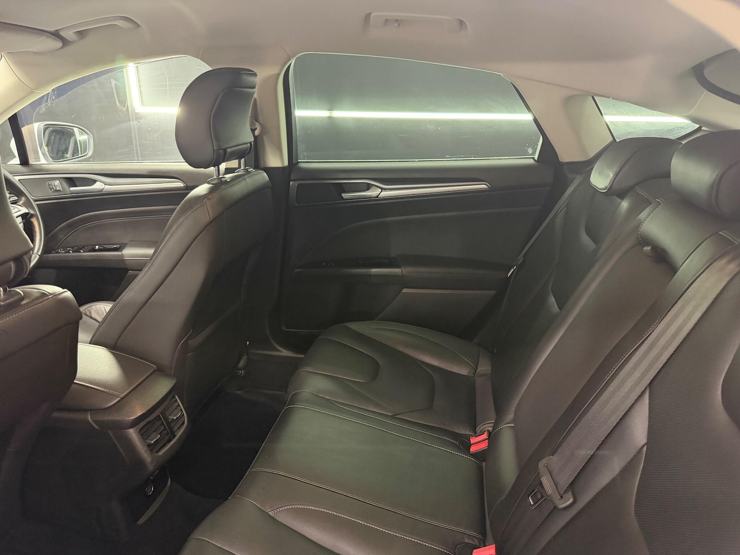 Used Ford Mondeo 2015 for sale - 77143230: Photo 24