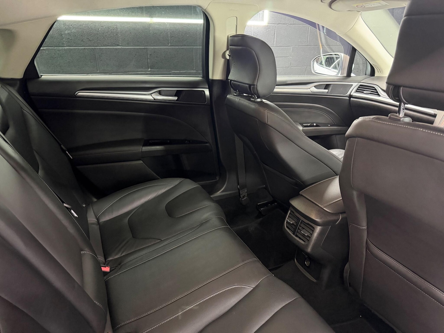 Used Ford Mondeo 2015 for sale - 77143230: Photo 26