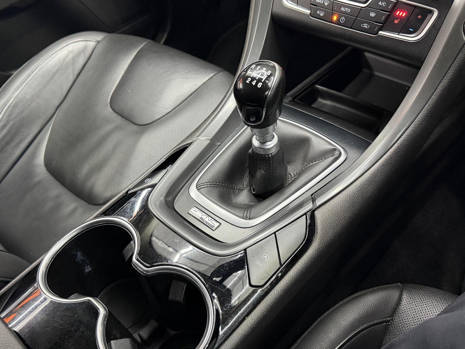 Used Ford Mondeo 2015 for sale - 77143230: Photo 29