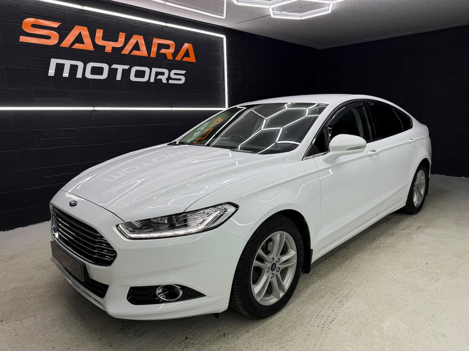 Used Ford Mondeo 2015 for sale - 77143230: Photo 3