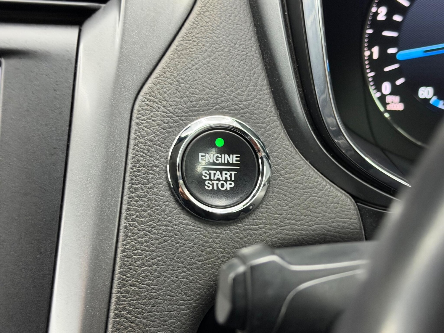 Used Ford Mondeo 2015 for sale - 77143230: Photo 33