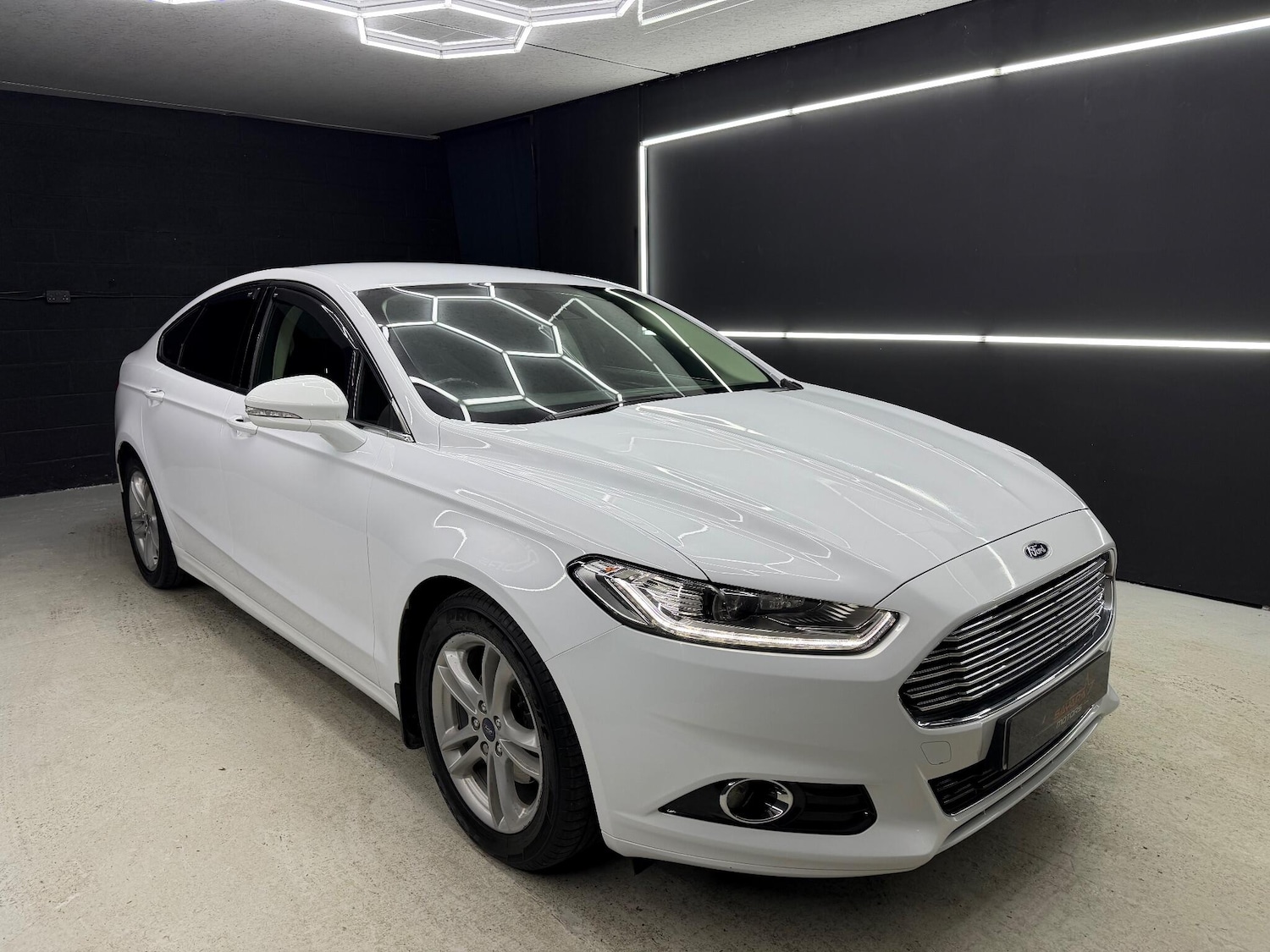 Used Ford Mondeo 2015 for sale - 77143230: Photo 4