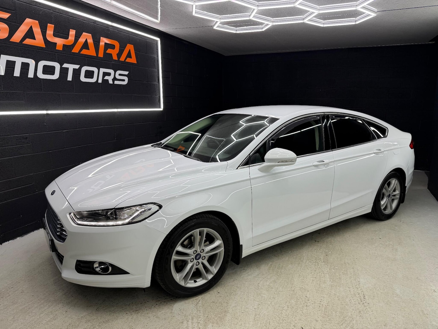 Used Ford Mondeo 2015 for sale - 77143230: Photo 5