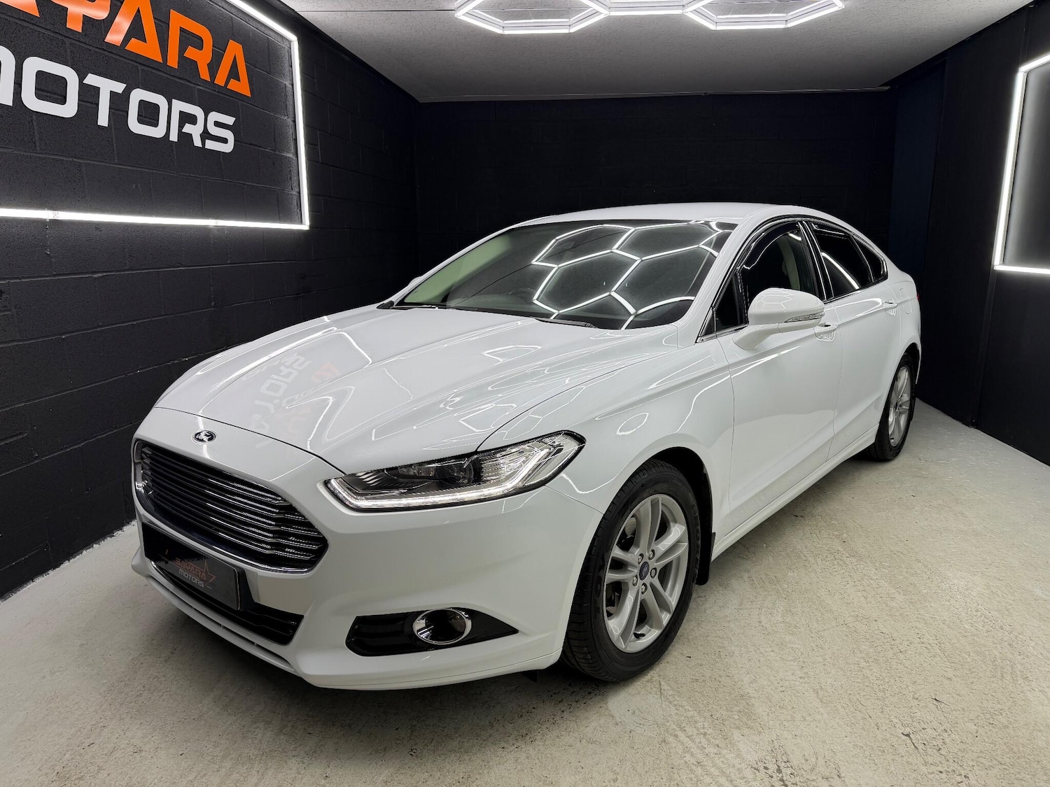 Used Ford Mondeo 2015 for sale - 77143230: Photo 7