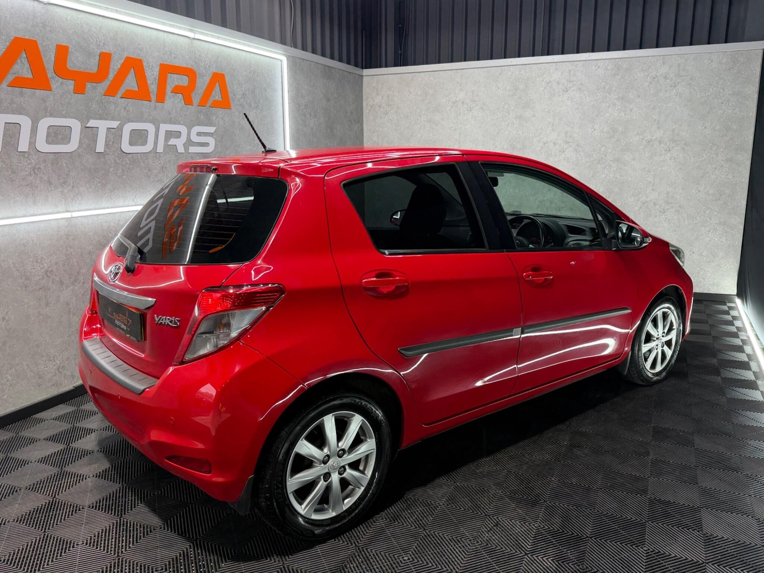 Used Toyota Yaris for sale - 77612107: Photo 11