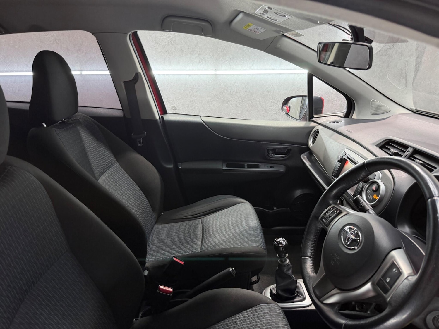 Used Toyota Yaris for sale - 77612107: Photo 17