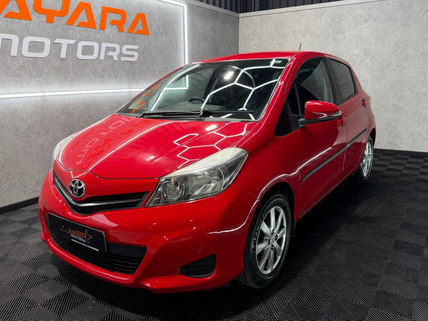 Used Toyota Yaris for sale - 77612107: Photo 4