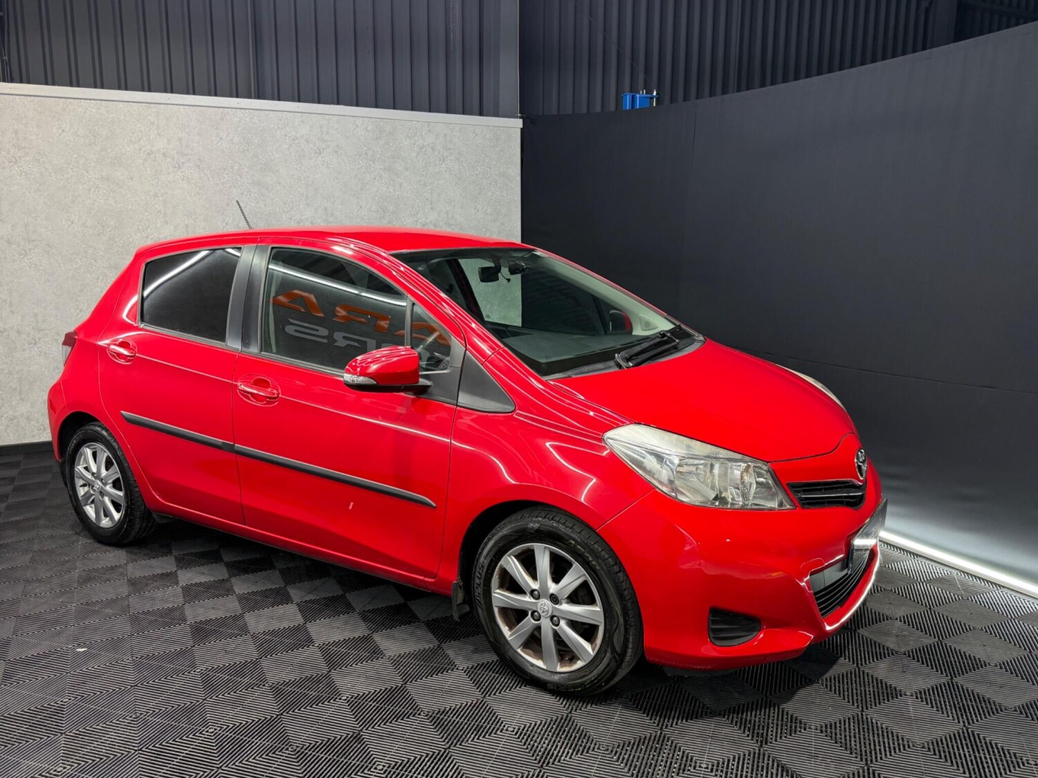 Used Toyota Yaris for sale - 77612107: Photo 7