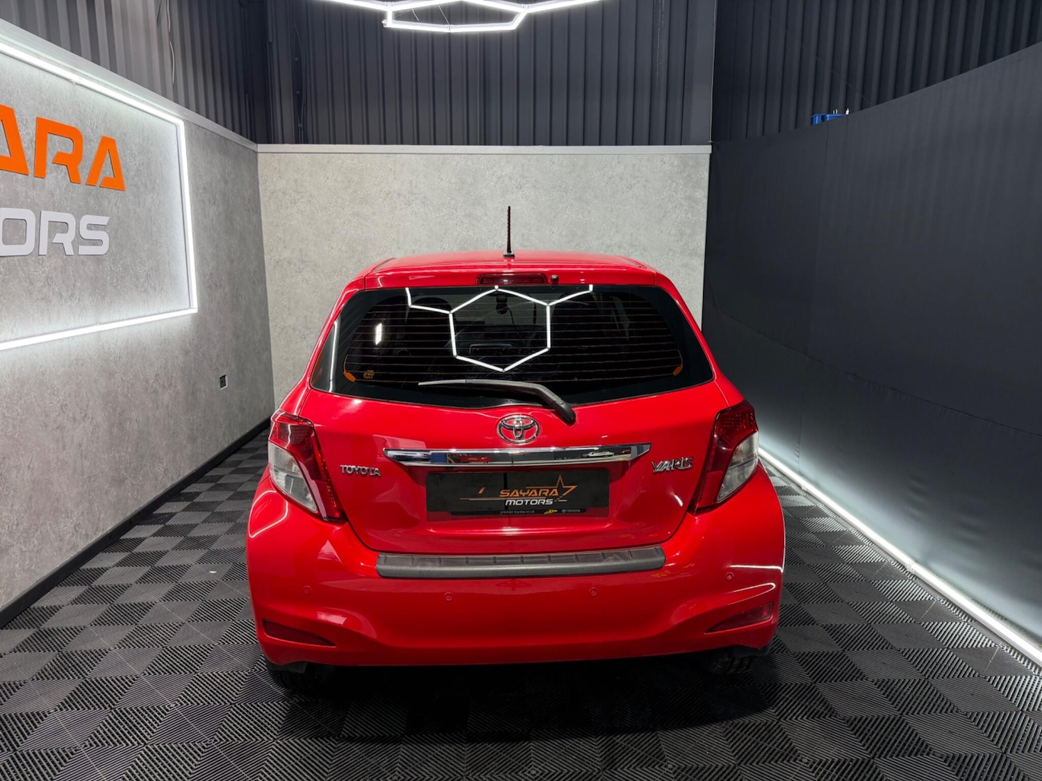 Used Toyota Yaris for sale - 77612107: Photo 8