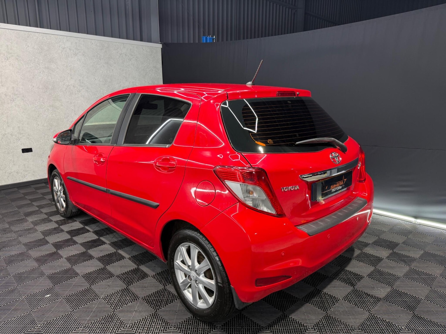 Used Toyota Yaris for sale - 77612107: Photo 9