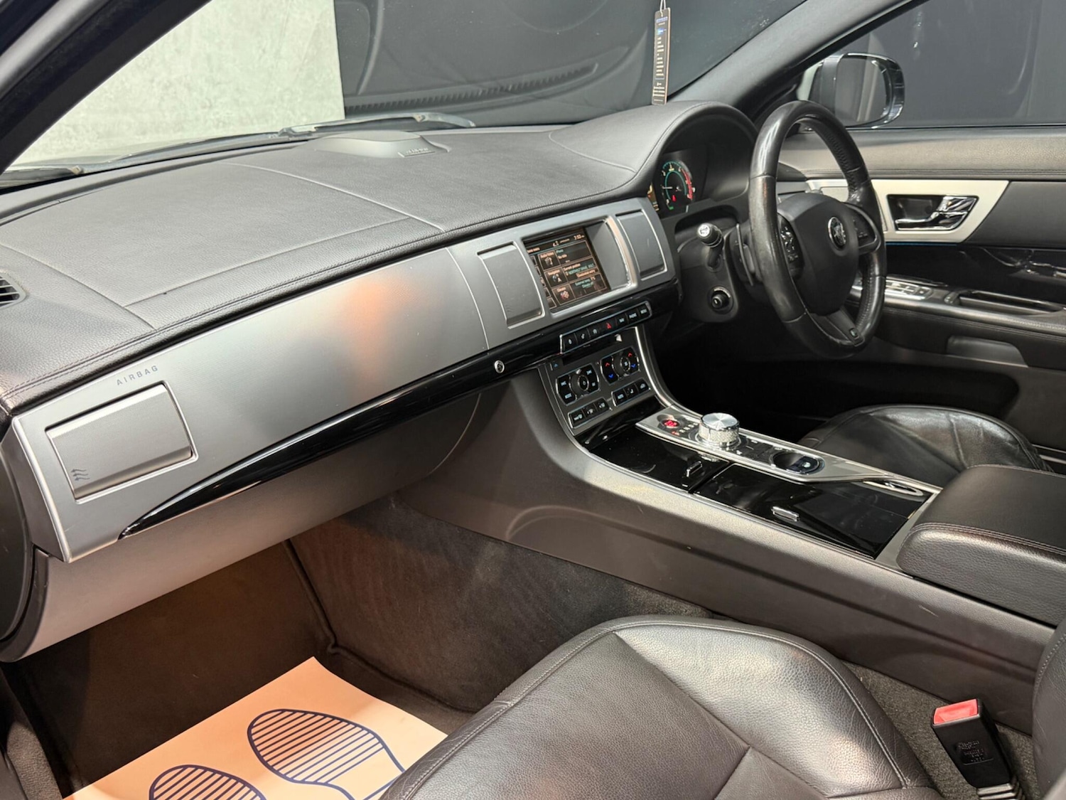 Used Jaguar XF 2015 for sale - 77441171: Photo 22