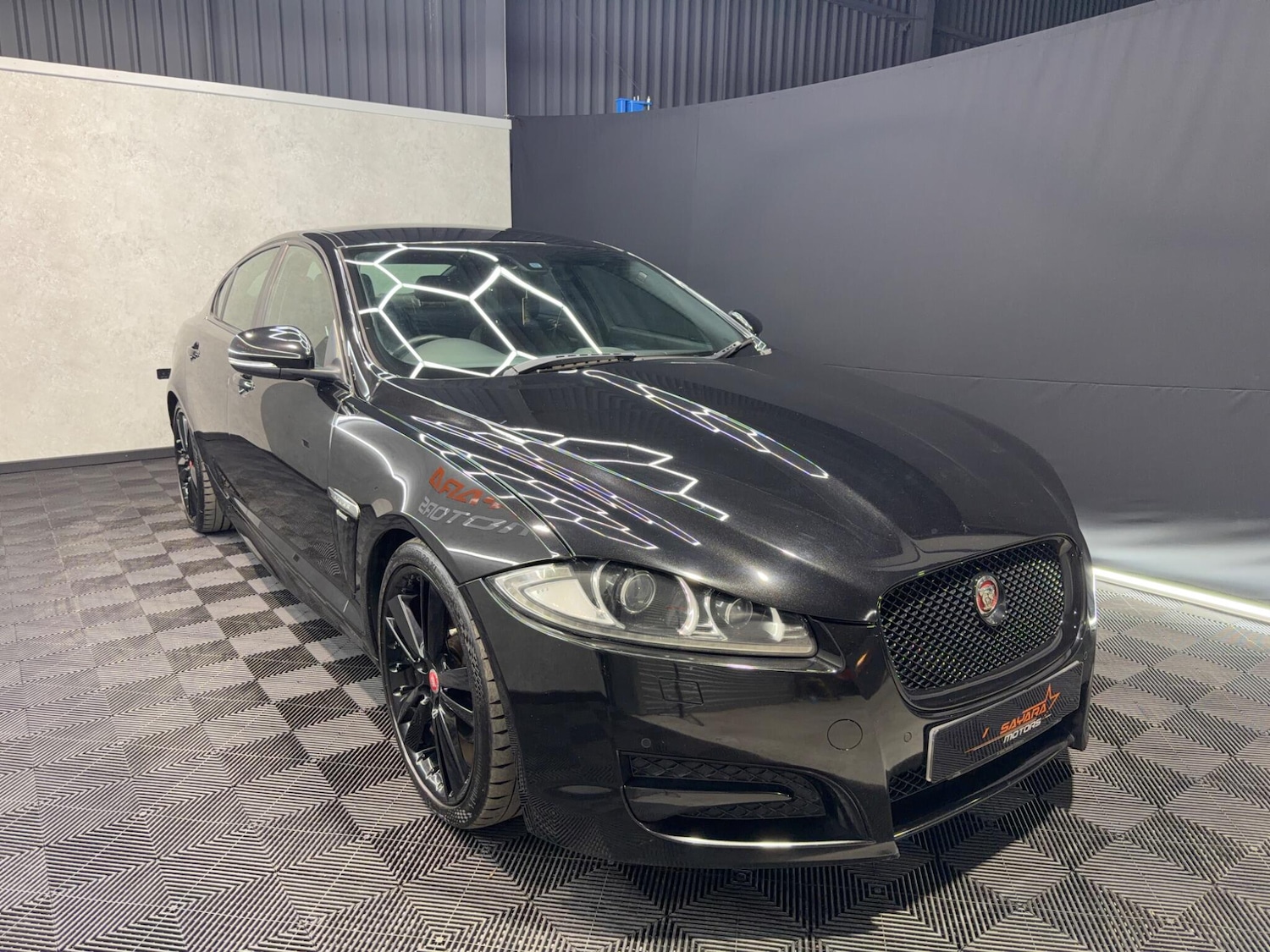 Used Jaguar XF 2015 for sale - 77441171: Photo 4