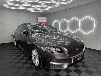Used Jaguar XF 2017 for sale - 79571219: Photo