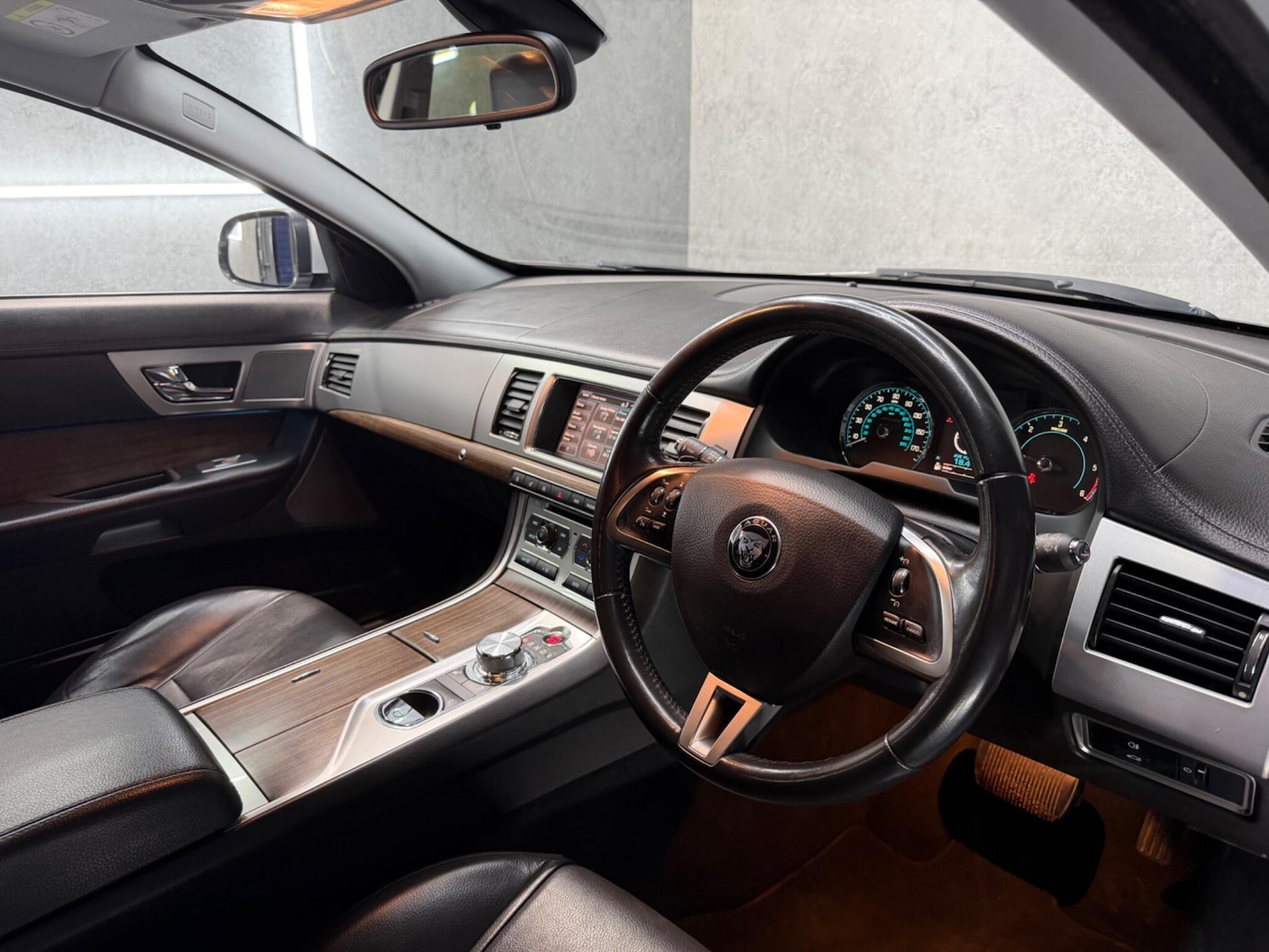 Used Jaguar XF 2014 for sale - 77331673: Photo 14