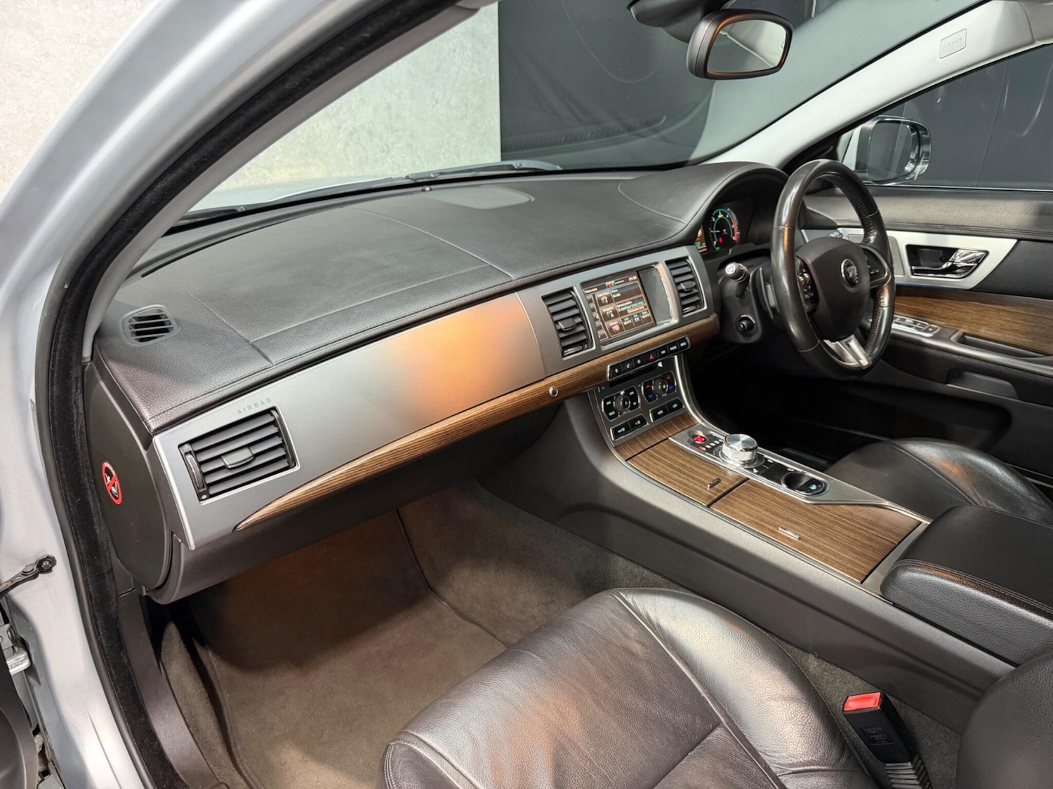 Used Jaguar XF 2014 for sale - 77331673: Photo 17