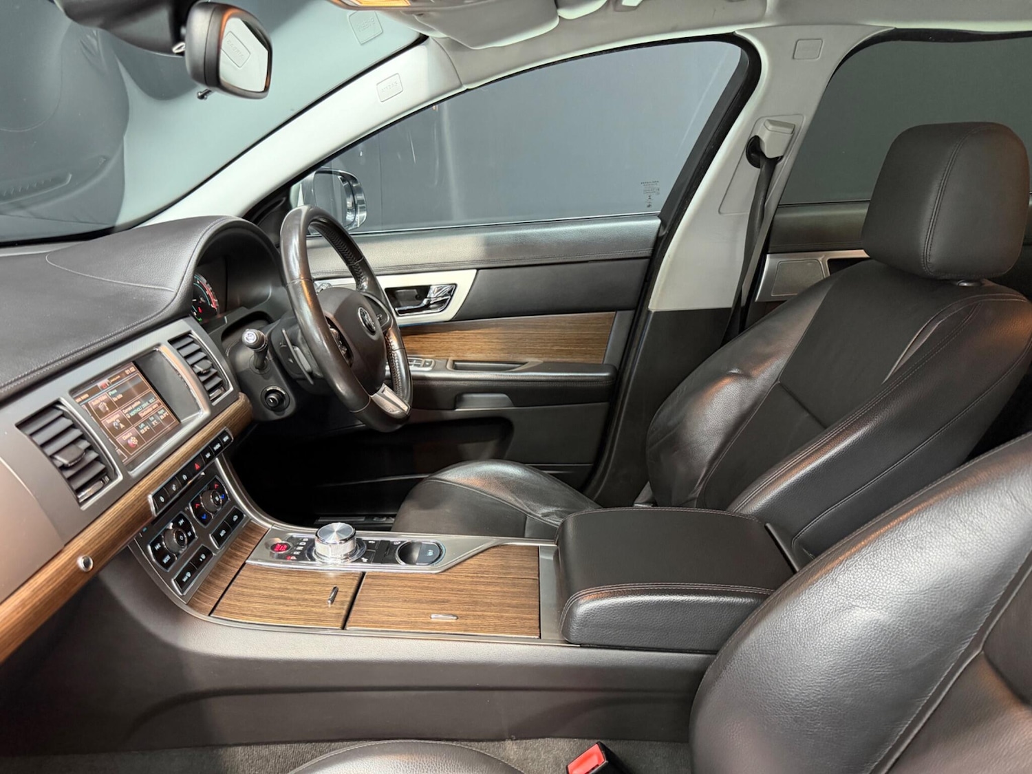 Used Jaguar XF 2014 for sale - 77331673: Photo 18