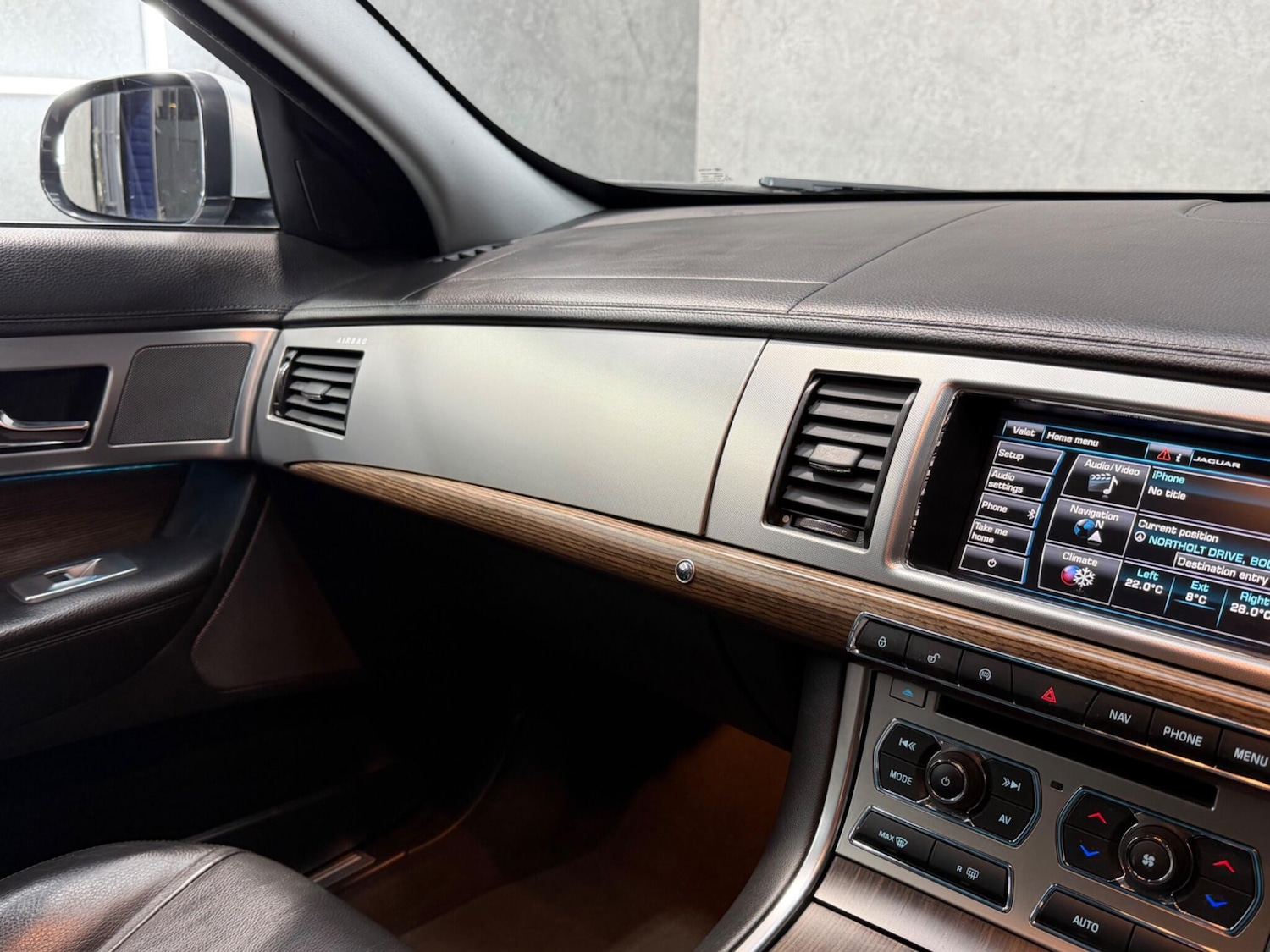 Used Jaguar XF 2014 for sale - 77331673: Photo 26