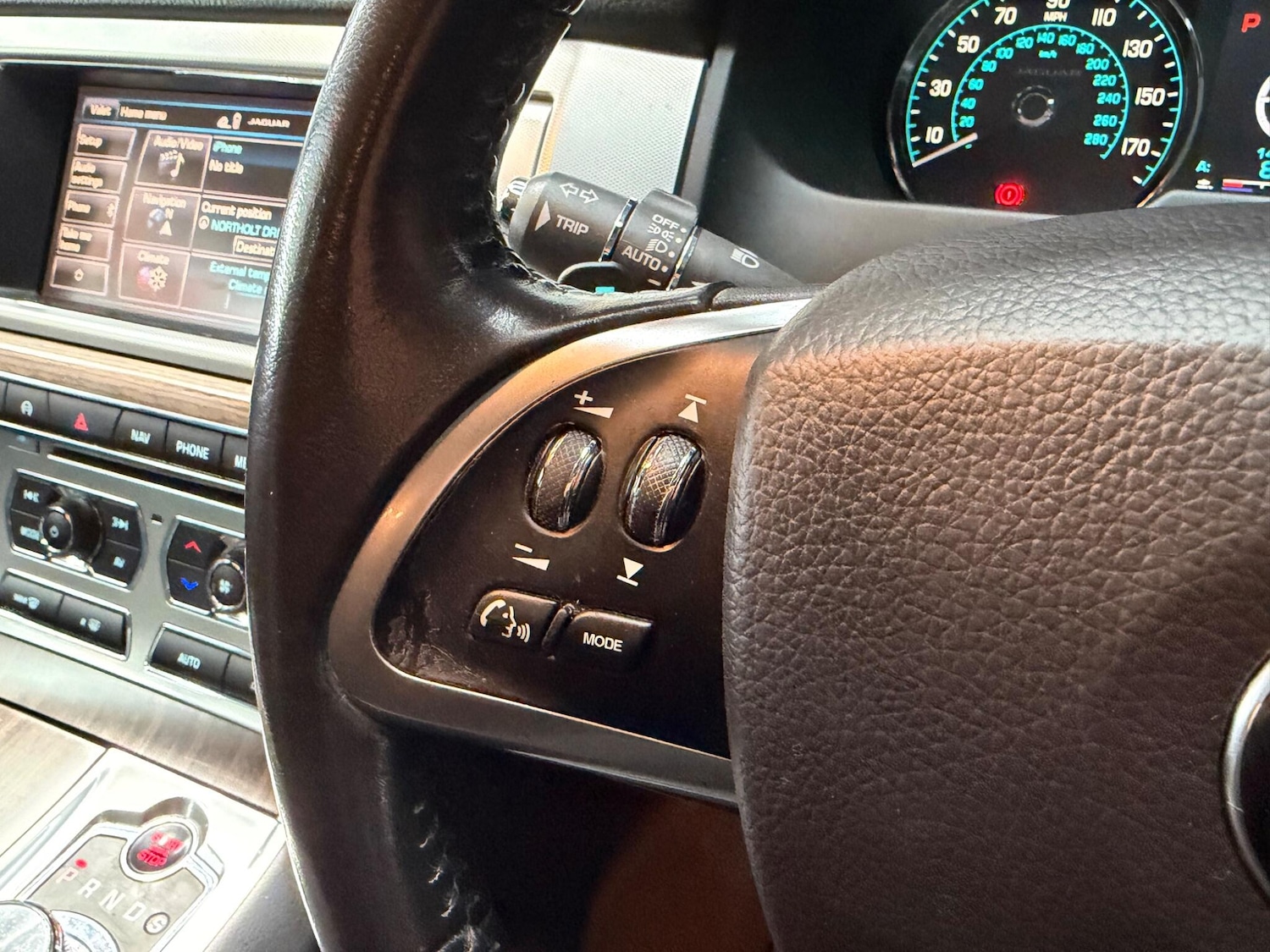 Used Jaguar XF 2014 for sale - 77331673: Photo 34