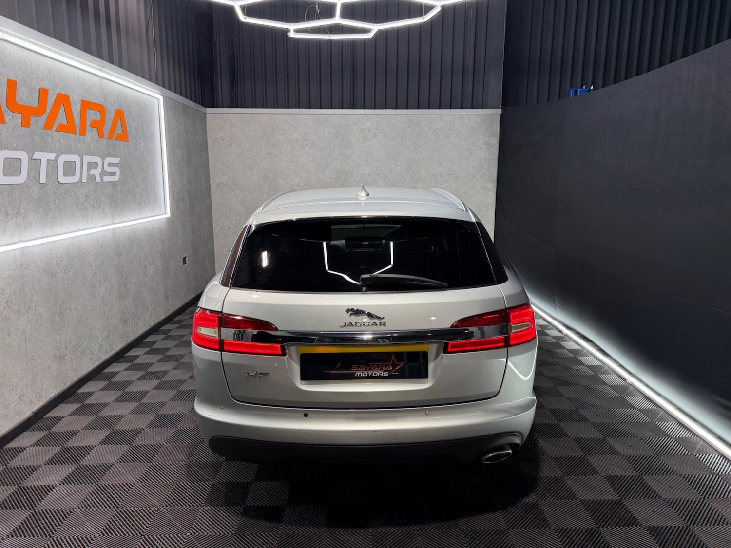 Used Jaguar XF 2014 for sale - 77331673: Photo 9