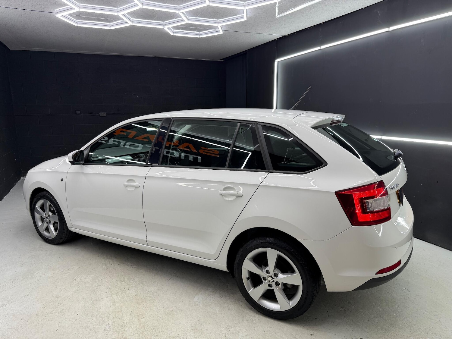 Used Skoda Rapid Spaceback 2015 for sale - 76862569: Photo 12