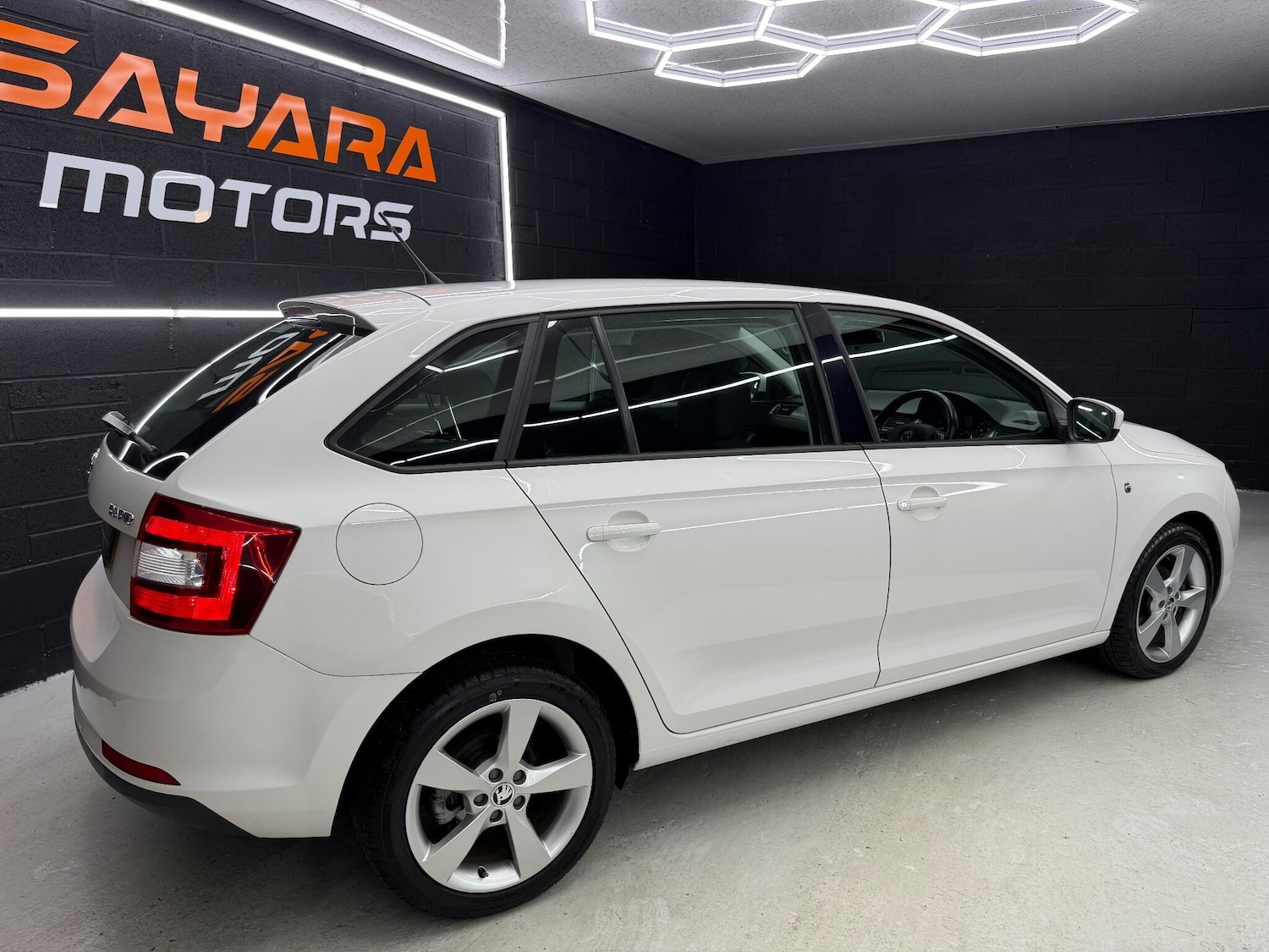 Used Skoda Rapid Spaceback 2015 for sale - 76862569: Photo 13