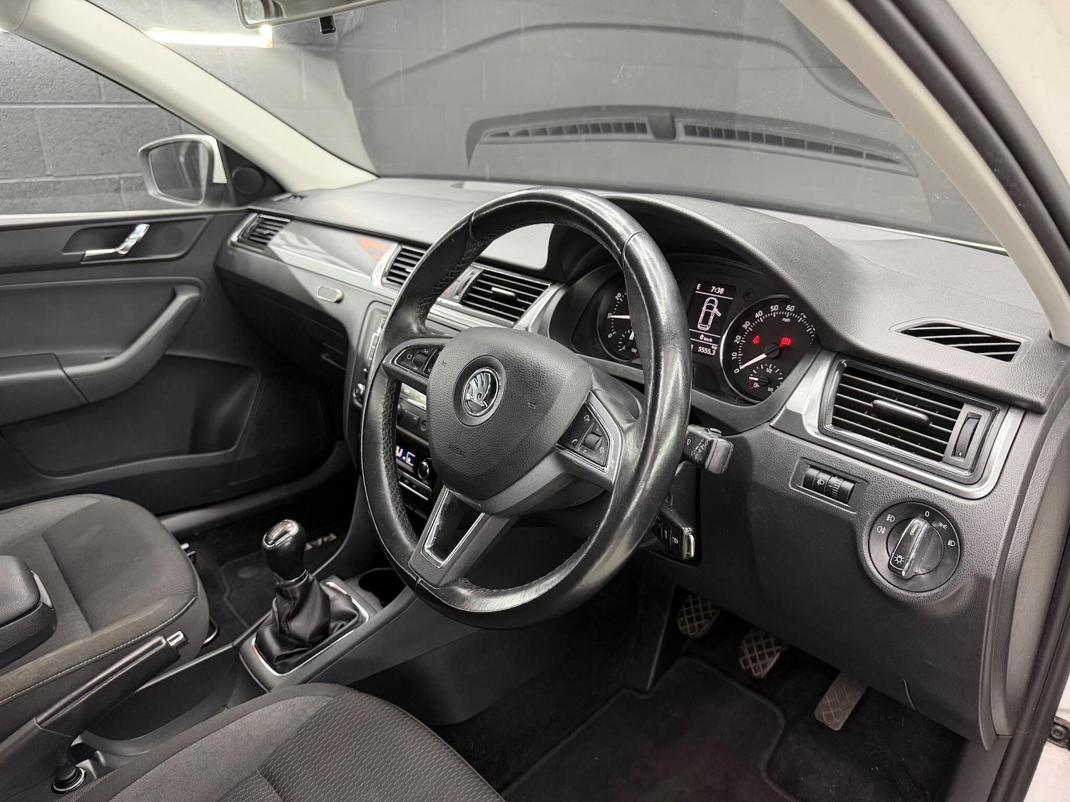 Used Skoda Rapid Spaceback 2015 for sale - 76862569: Photo 15