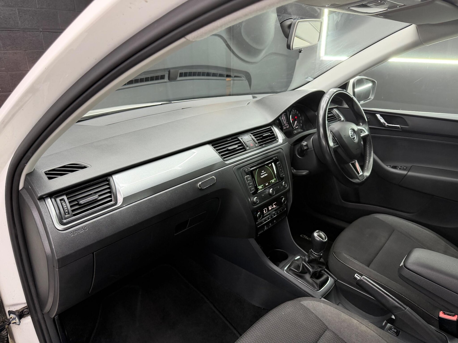 Used Skoda Rapid Spaceback 2015 for sale - 76862569: Photo 18