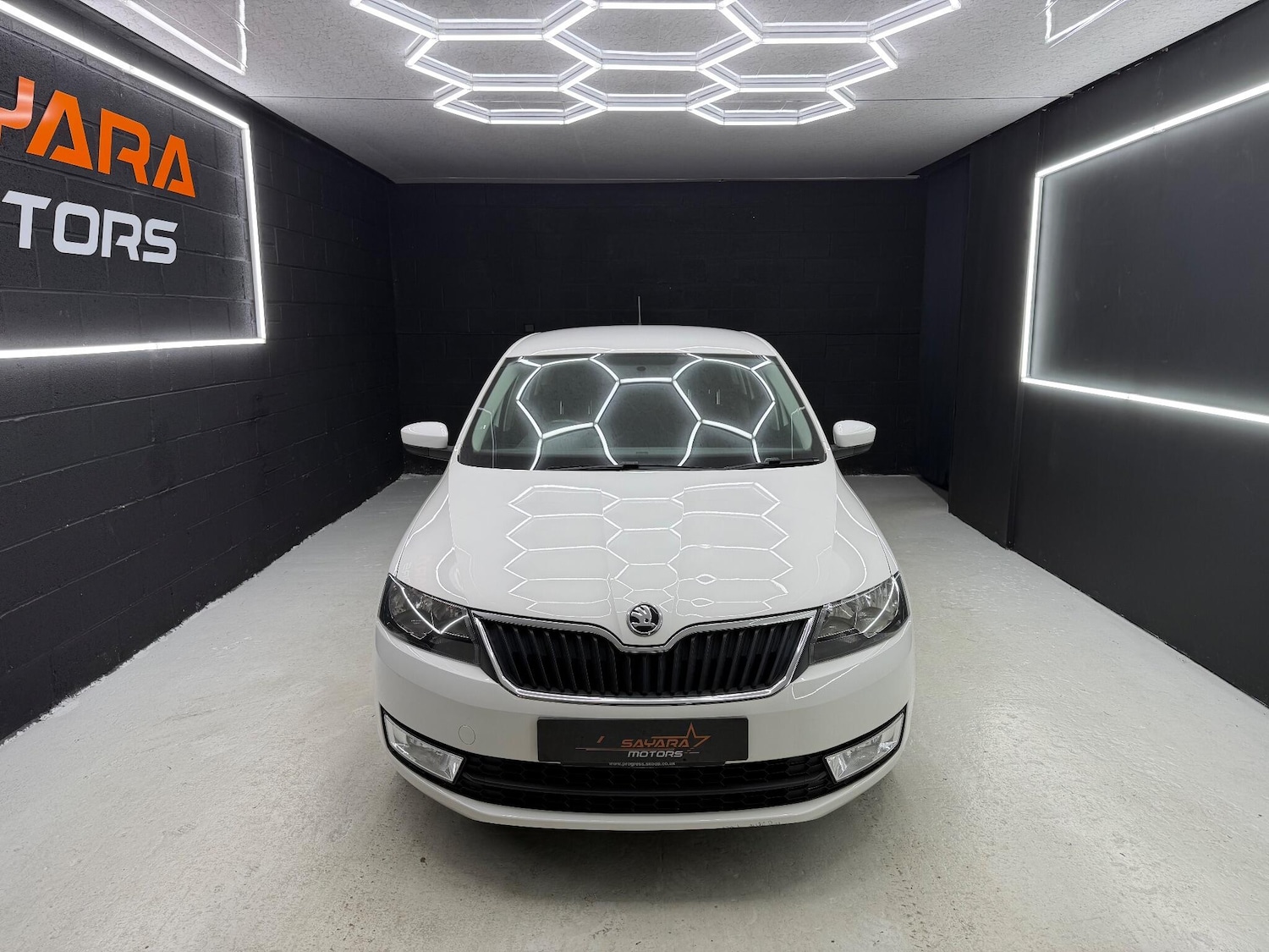 Used Skoda Rapid Spaceback 2015 for sale - 76862569: Photo 3