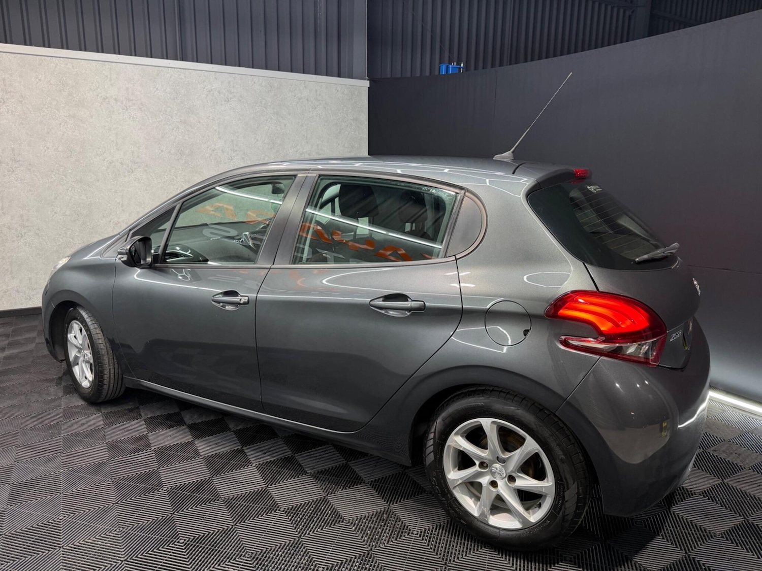 Used Peugeot 208 2017 for sale - 77343889: Photo 13