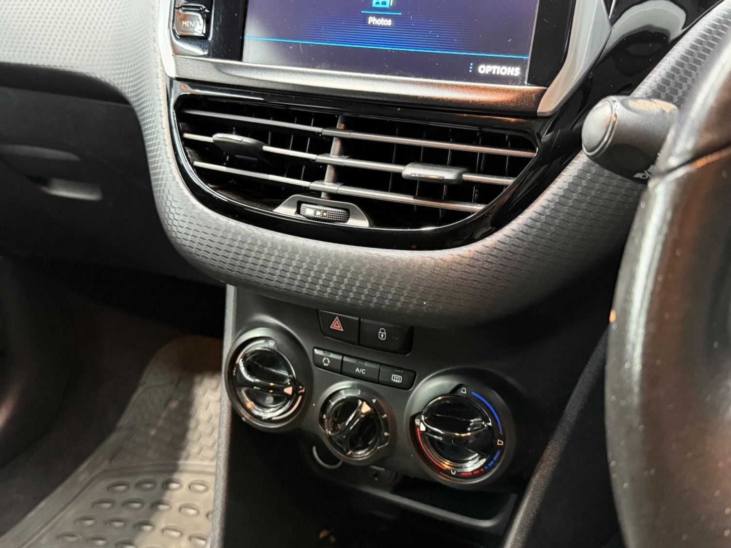 Used Peugeot 208 2017 for sale - 77343889: Photo 25