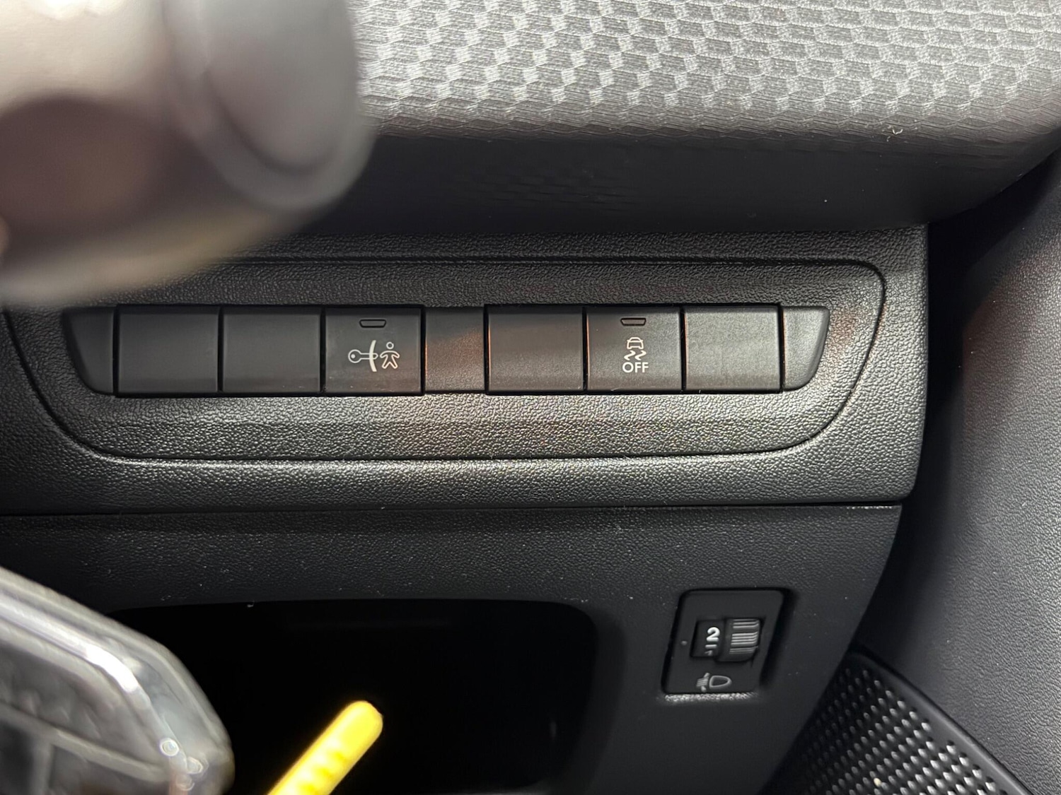 Used Peugeot 208 2017 for sale - 77343889: Photo 29