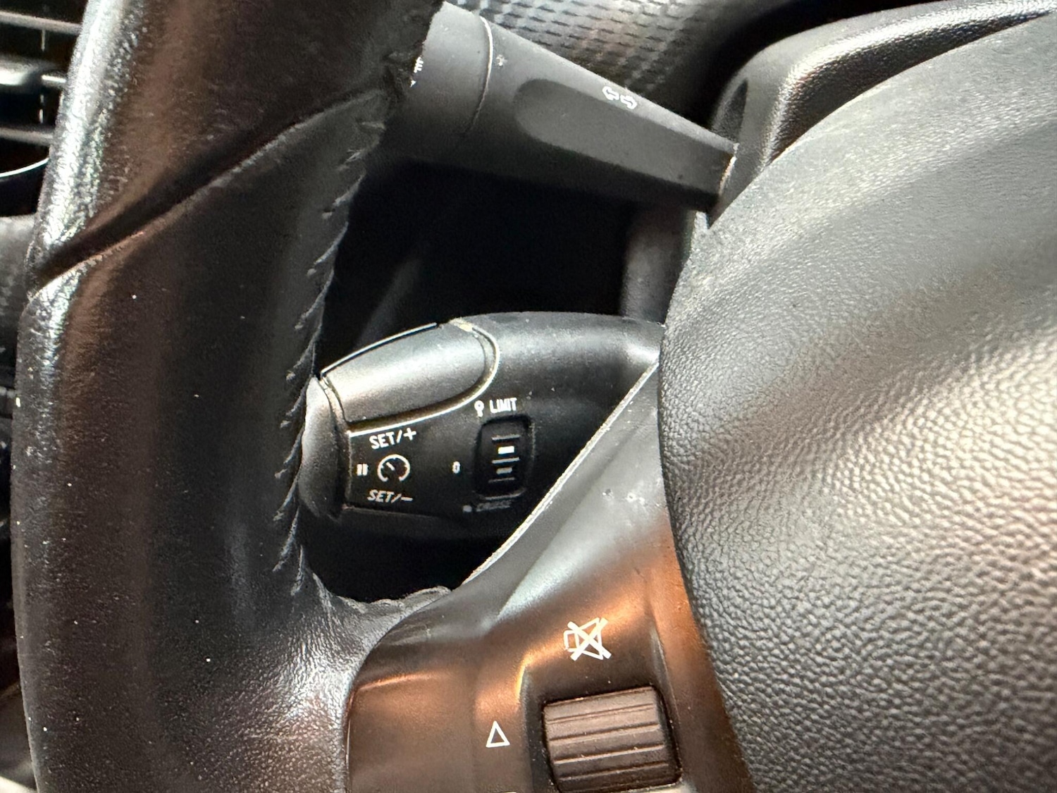 Used Peugeot 208 2017 for sale - 77343889: Photo 31