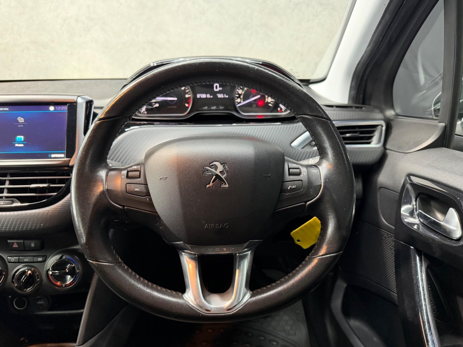 Used Peugeot 208 2017 for sale - 77343889: Photo 35