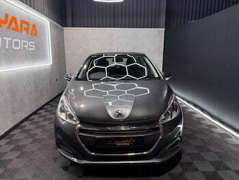 Used Peugeot 208 2017 for sale - 77343889: Photo