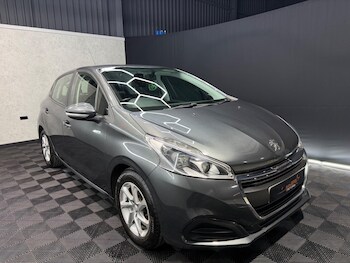 Used Peugeot 208 2017 for sale - 77343889: Photo