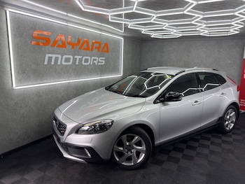 Used Volvo V40 Cross Country 2014 for sale - 79034274: Photo