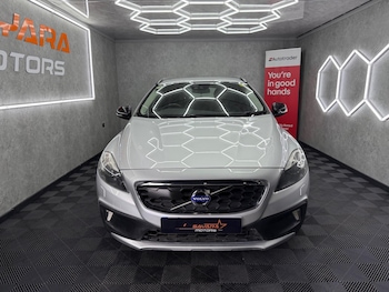 Used Volvo V40 Cross Country 2014 for sale - 79034274: Photo