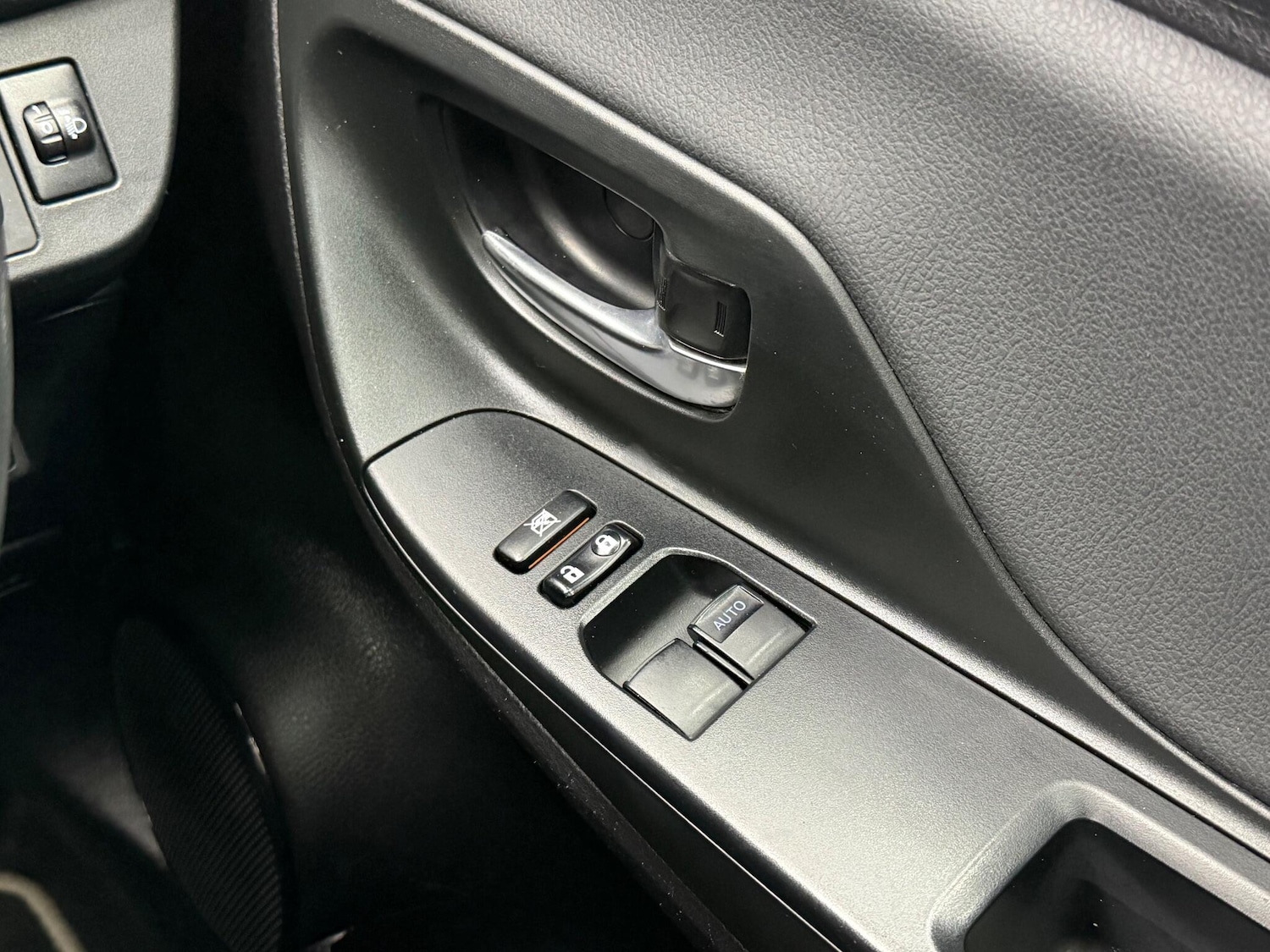 Used Toyota Yaris 2017 for sale - 77143887: Photo 29