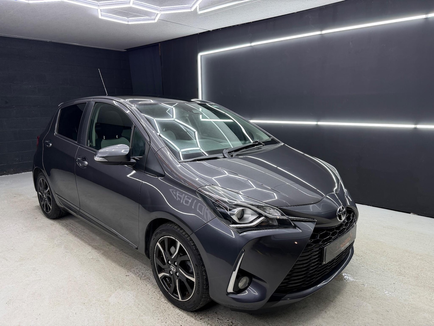 Used Toyota Yaris 2017 for sale - 77143887: Photo 5