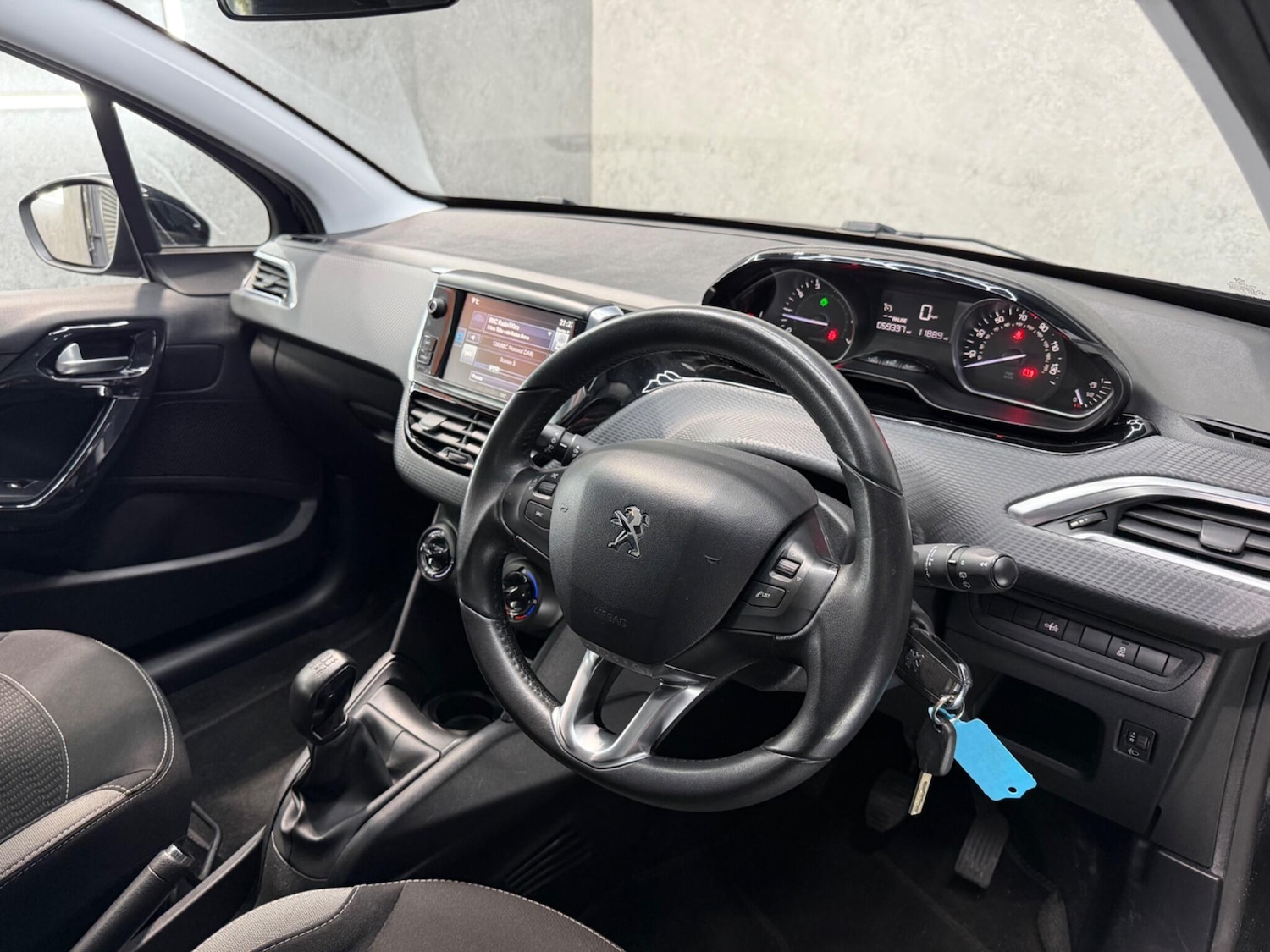 Used Peugeot 208 2016 for sale - 77343800: Photo 17