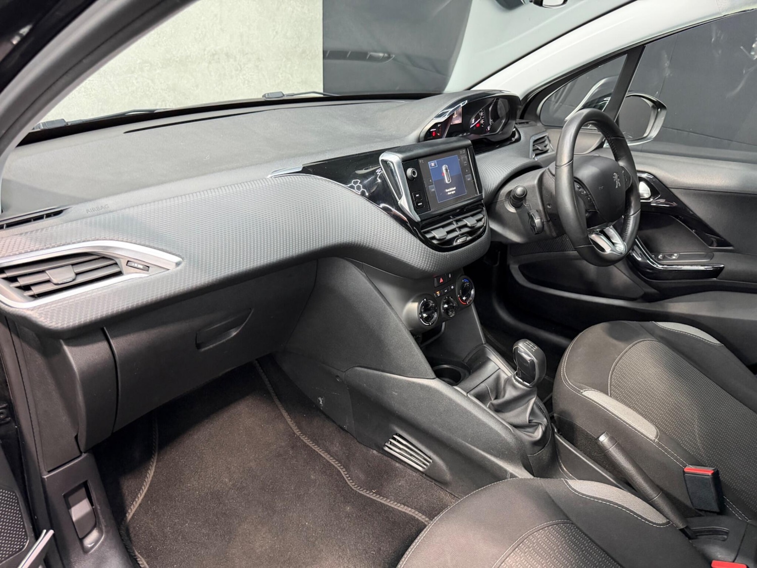 Used Peugeot 208 2016 for sale - 77343800: Photo 19